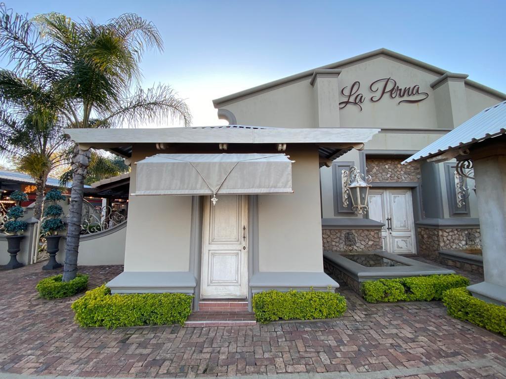 La Perna Guest House and Venue