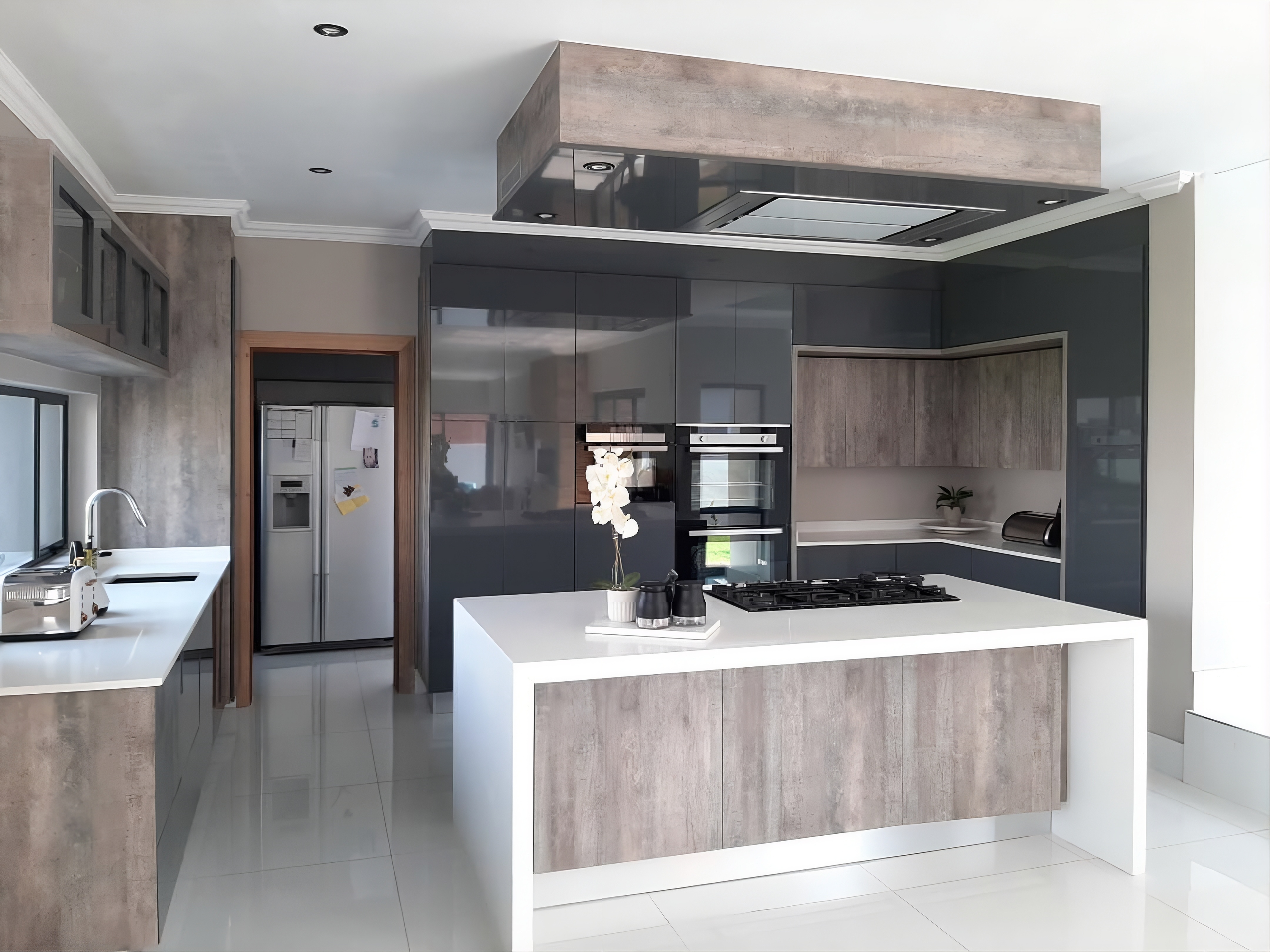 We build anything. We make it beautiful.